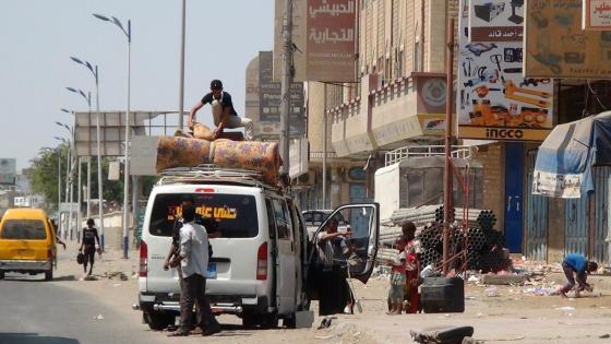 الحكومة اليمنية تطلب تدخلا بريا دوليا لحماية المدنيين